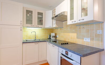 Accommodation:&nbsp;Les Coteaux de la Nartelle 180.28