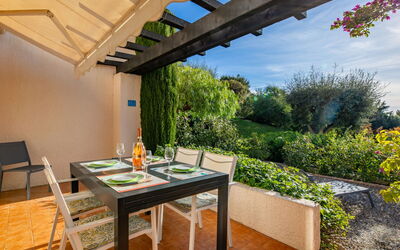 Accommodation:&nbsp;Les Coteaux de la Nartelle 180.32