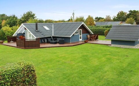 Jyde - 1.5Km from the Sea: Grass, Roof, House, Home, Cottage, Land Lot, Lawn, Garden, Farmhouse, Groundcover