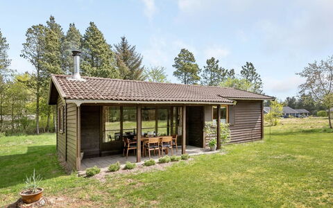 Carina - 5Km from the Sea: Residential Area, Roof, Suburb, Driveway, Estate, Chimney