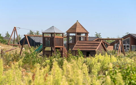 Richard - 4Km from the Sea: Sky, Land Lot, Rural Area, Garden, Pole, Landscaping, Yard, Park, Garden Buildings