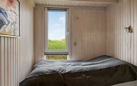 Fanney - 100M from the Sea: Bedroom, Bed, Wood, Bed Sheet, Bedding, Floor, Flooring, Interior Design, Linens, Ceiling