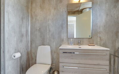 Viona - 350M from the Sea