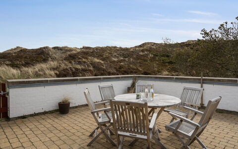 Viena - 400M from the Sea: Thatching, Cottage, House, Roof, Home, Farmhouse, Hut, Estate, Village
