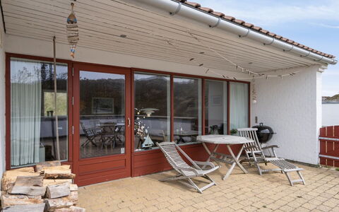 Viena - 400M from the Sea: Thatching, Cottage, House, Roof, Home, Farmhouse, Hut, Estate, Village