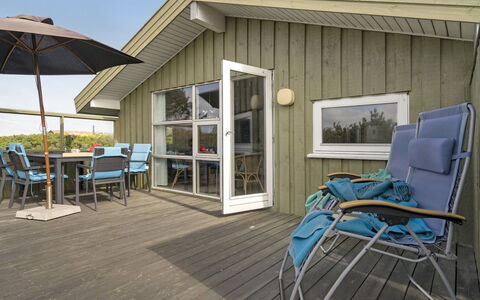 Syni - 500M from the Sea: Wood, Roof, Architecture, Home, House, Cottage, Siding, Hardwood, Slope, Estate