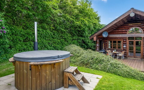 Stamen - 200M from the Sea: Leisure, Garden, Outdoor Furniture, Wood Stain, Yard, Hardwood, Log Cabin, Backyard, Landscaping