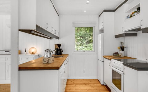 Adam - from the Sea: Kitchen, Flooring, Wood, Kitchen Appliance, Major Appliance, Countertop, Interior Design, Floor, Home Appliance, Cabinetry