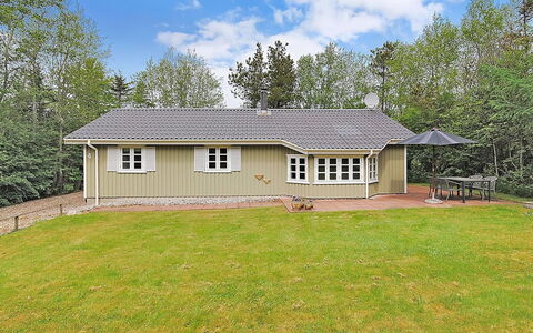 Gesina - 600M to the Fjord: Roof, House, Land Lot, Home, Cottage, Estate, Garden Buildings, Shade, Log Cabin, Landscaping