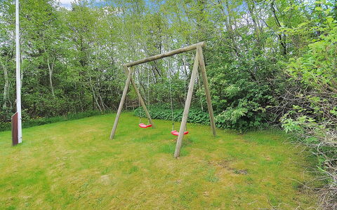Gesina - 600M to the Fjord: Roof, House, Land Lot, Home, Cottage, Estate, Garden Buildings, Shade, Log Cabin, Landscaping