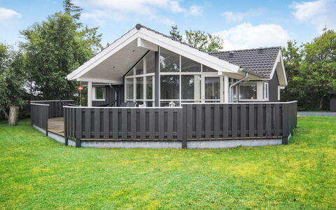 Evelina - 150M to the Fjord: Building, House, Window, Home, Roof, Residential Area, Shrub, Cottage, Land Lot