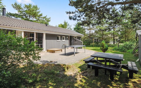 Sighbiorn - 950M from the Sea: Blue, Shrub, Cottage, Groundcover, Garden, Estate, Shade, Landscaping, Farmhouse, Eco Hotel