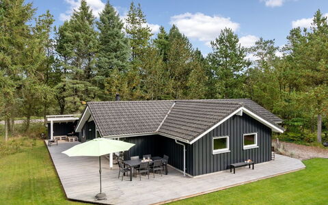 Grimi - 4Km from the Sea: Cottage, Home, House, Roof, Porch, Estate, Siding, Garden Buildings, Farmhouse, Yard