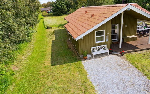 Karitte - 5Km from the Sea: Blue, Shrub, Cottage, Groundcover, Garden, Estate, Shade, Landscaping, Farmhouse, Eco Hotel