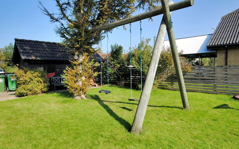 Indi - 400M from the Sea: Blue, Shrub, Cottage, Groundcover, Garden, Estate, Shade, Landscaping, Farmhouse, Eco Hotel