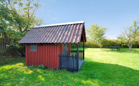 Indi - 400M from the Sea: Blue, Shrub, Cottage, Groundcover, Garden, Estate, Shade, Landscaping, Farmhouse, Eco Hotel