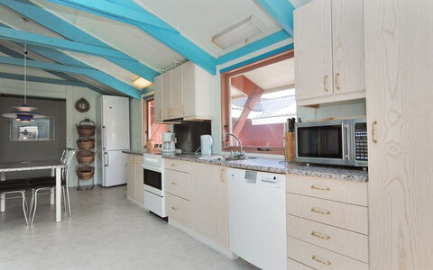 Momme - 500M from the Sea: Interior Design, Wood, Flooring, Ceiling, Furniture, Floor, Countertop, Kitchen, Cabinetry, Room
