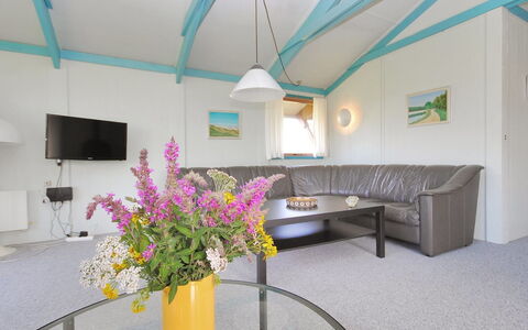 Momme - 500M from the Sea: Interior Design, Ceiling, Furniture, Flooring, Floor, Couch, Chair, Living Room, Light Fixture