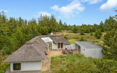 Gunnie - 1.1Km from the Sea