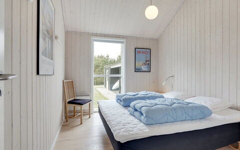 Henriete - 3.5Km from the Sea: Wood, Bedroom, Flooring, Floor, Ceiling, Bedding, Bed Sheet, Bed, Wood Flooring, Plank
