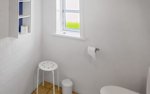 Elef - 2.0Km from the Sea: Wall, Plumbing Fixture, Interior Design, Bathroom, Floor, Sink, Plumbing, Toilet, Bathroom Sink