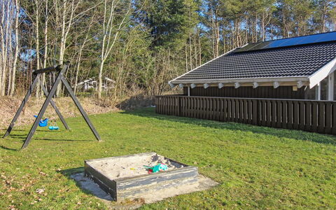 Harriet - 800M from the Sea: Garden, Lawn, Shade, Backyard, Garden Buildings, Yard, Landscaping, Park, Shed, Farmhouse