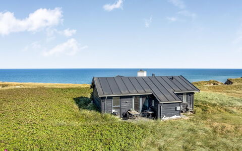 Antonie - 95M from the Sea: Blue, Shrub, Cottage, Groundcover, Garden, Estate, Shade, Landscaping, Farmhouse, Eco Hotel