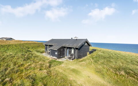 Antonie - 95M from the Sea: Blue, Shrub, Cottage, Groundcover, Garden, Estate, Shade, Landscaping, Farmhouse, Eco Hotel