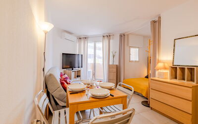 Accommodation:&nbsp;Régina 260.15