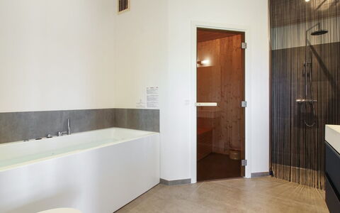 Fannie - 250M from the Sea: Flooring, Floor, Wall, Interior Design, Wood, Plumbing Fixture, Bathroom, Plumbing, Room, Ceiling