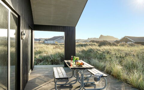 Fannie - 250M from the Sea: Grass, Grassland, Landscape, Ecoregion, Plain, Plant Community, Land Lot, Outdoor Furniture, Prairie, Shrubland