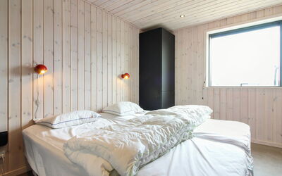 Fannie - 250M from the Sea