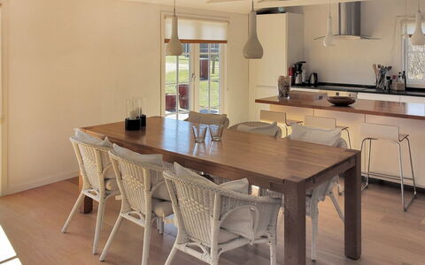 Ava - 1Km from the Sea: Wood, Home, Porch, Deck, Hardwood, Roof, Wood Stain, Wood Flooring, Eco Hotel