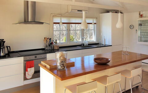 Ava - 1Km from the Sea: Wood, Home, Porch, Deck, Hardwood, Roof, Wood Stain, Wood Flooring, Eco Hotel