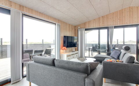 Heilo - 300M from the Sea: Wood, Roof, Architecture, Home, House, Cottage, Siding, Hardwood, Slope, Estate
