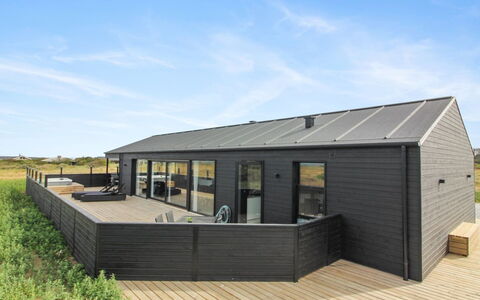 Heilo - 300M from the Sea: Wood, Roof, Architecture, Home, House, Cottage, Siding, Hardwood, Slope, Estate