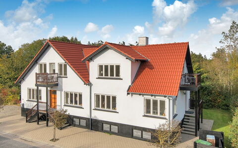 Etta - 957M from the Sea: Building, Window, House, Home, Residential Area, Roof, Facade, Architecture, Cottage, Composite Material