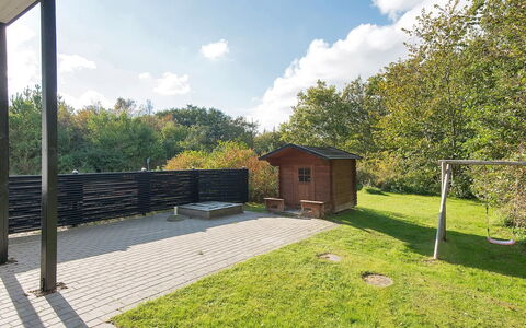 Etta - 957M from the Sea: Land Lot, Garden, Shade, Lawn, Garden Buildings, Backyard, Yard, Landscaping, Shed, Outdoor Structure