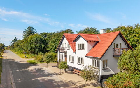 Etta - 957M from the Sea: Building, Window, Residential Area, House, Home, Architecture, Facade, Neighbourhood, Shrub