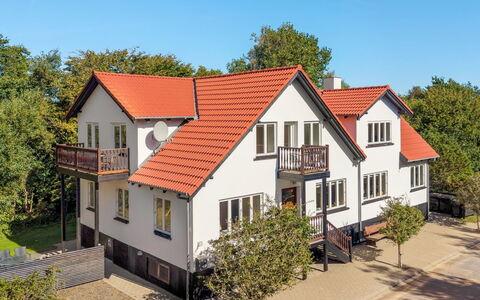 Etta - 957M from the Sea: Building, Window, House, Home, Residential Area, Wood, Roof, Facade, Architecture, Neighbourhood