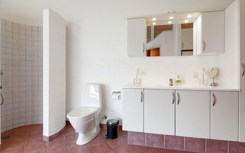 Carlina - 1.3Km from the Sea: Bathroom Sink, Plumbing Fixture, Sink, Flooring, Floor, Bathroom, Interior Design, Tap, Toilet, Plumbing