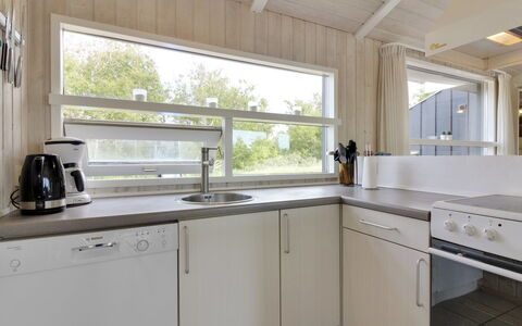 Ilmo - 950M from the Sea: Flooring, Wood, Interior Design, Countertop, Plumbing Fixture, Kitchen, Floor, Sink, Ceiling, Tap