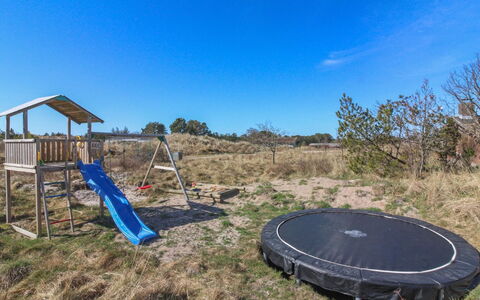 Amadahy - 950M from the Sea: Grass, House, Roof, Home, Cottage, Shrub, Land Lot, Rural Area, Farmhouse, Groundcover