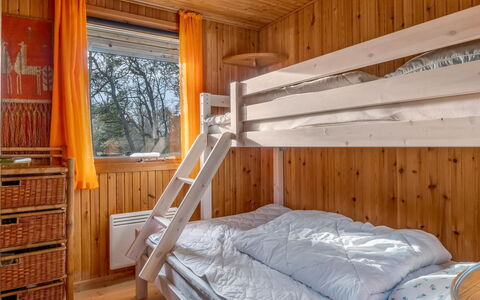Asmod - 300M from the Sea: Wood, Bedroom, Wood Stain, Ceiling, Hardwood, Home, Bed, Plank, Bed Sheet, Bedding
