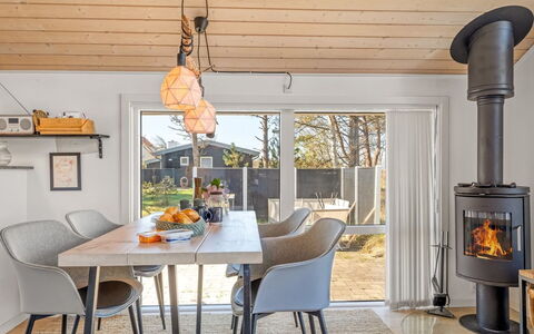 Tishon - 100M from the Sea: Flooring, Interior Design, Furniture, Wood, Floor, Wood Flooring, Kitchen & Dining Room Table, Ceiling, Dining Room, Home