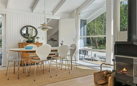 Ran - 600M from the Sea: Interior Design, Furniture, Flooring, Wood, Ceiling, Floor, Chair, Light Fixture, Lighting, Living Room