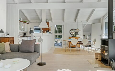 Ran - 600M from the Sea: Flooring, Interior Design, Furniture, Ceiling, Wood, Floor, Living Room, Couch, Home, Room