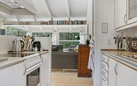 Ran - 600M from the Sea: Kitchen, Countertop, Flooring, Kitchen Appliance, Major Appliance, Interior Design, Wood, Cabinetry, Ceiling, Furniture