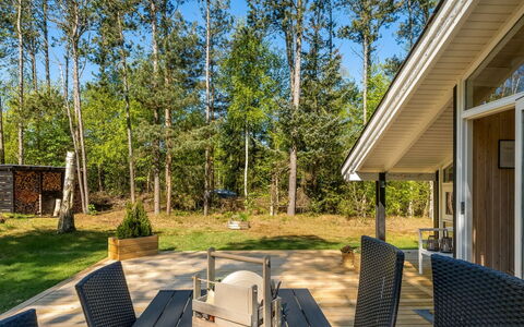 Vasa - 400M from the Sea: Wood, Home, Porch, Deck, Hardwood, Roof, Wood Stain, Wood Flooring, Eco Hotel