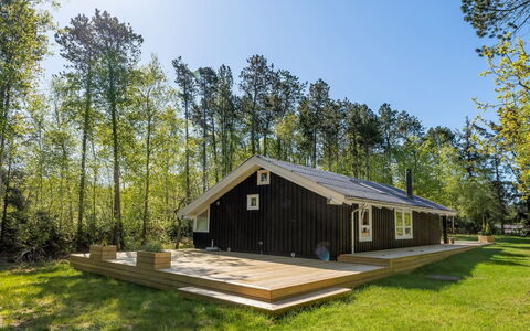 Vasa - 400M from the Sea: Wood, Home, Porch, Deck, Hardwood, Roof, Wood Stain, Wood Flooring, Eco Hotel
